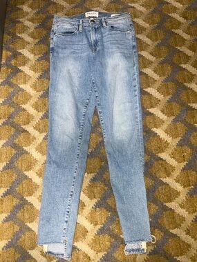 Frame Denim Light Wash High-Rise Skinny Jeans